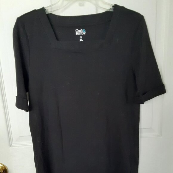 Croft & Barrow (M) Black Square Neck Top w/Short Sleeves. - Picture 1 of 4